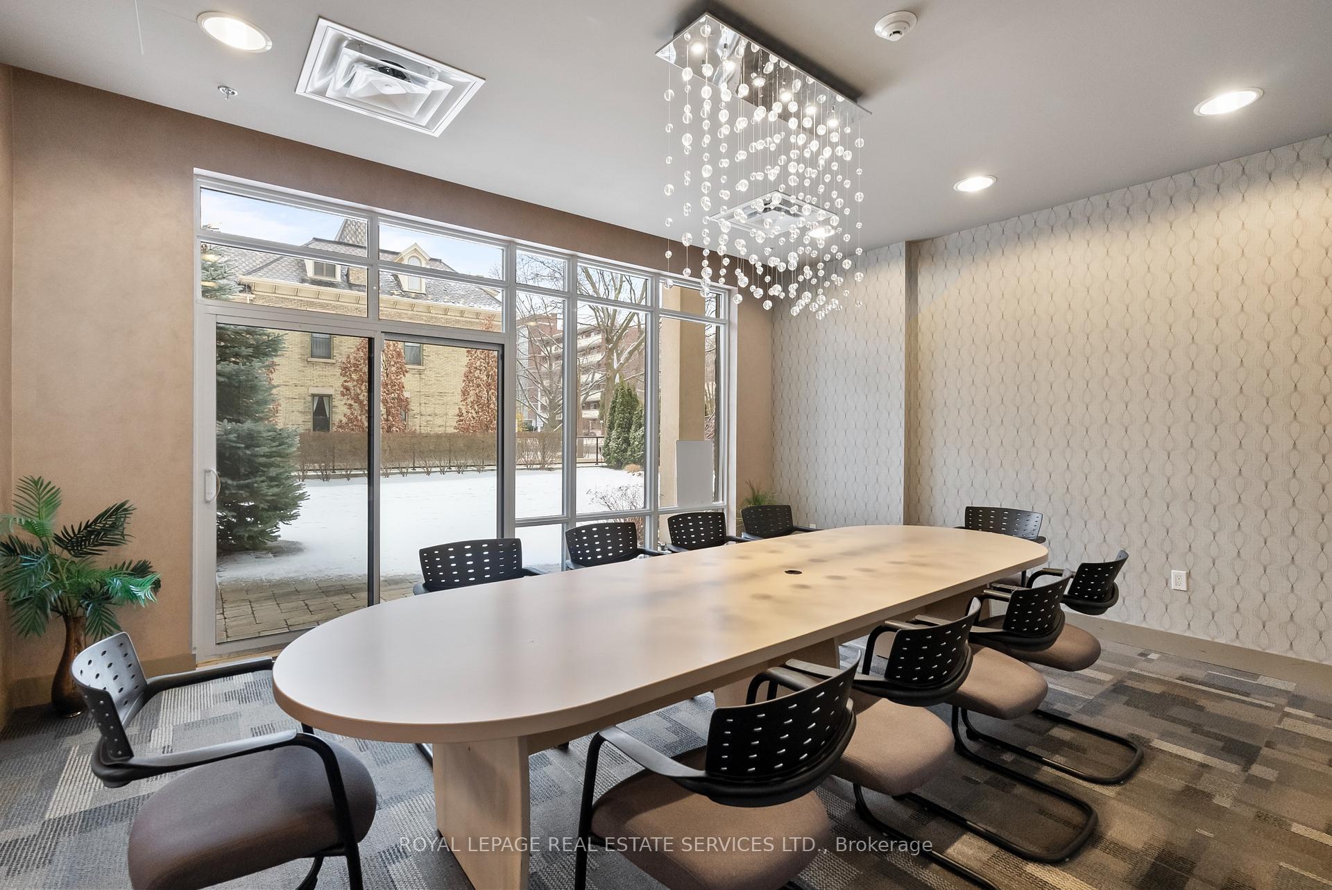 2 Bedrooms Condo at 90 Charlton,  Hamilton For sale