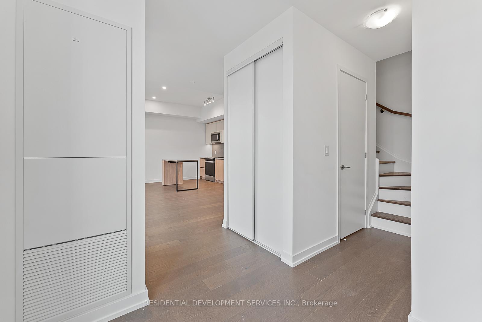 3 Bedrooms Condo at 15 Maryport Ave,  Toronto For sale