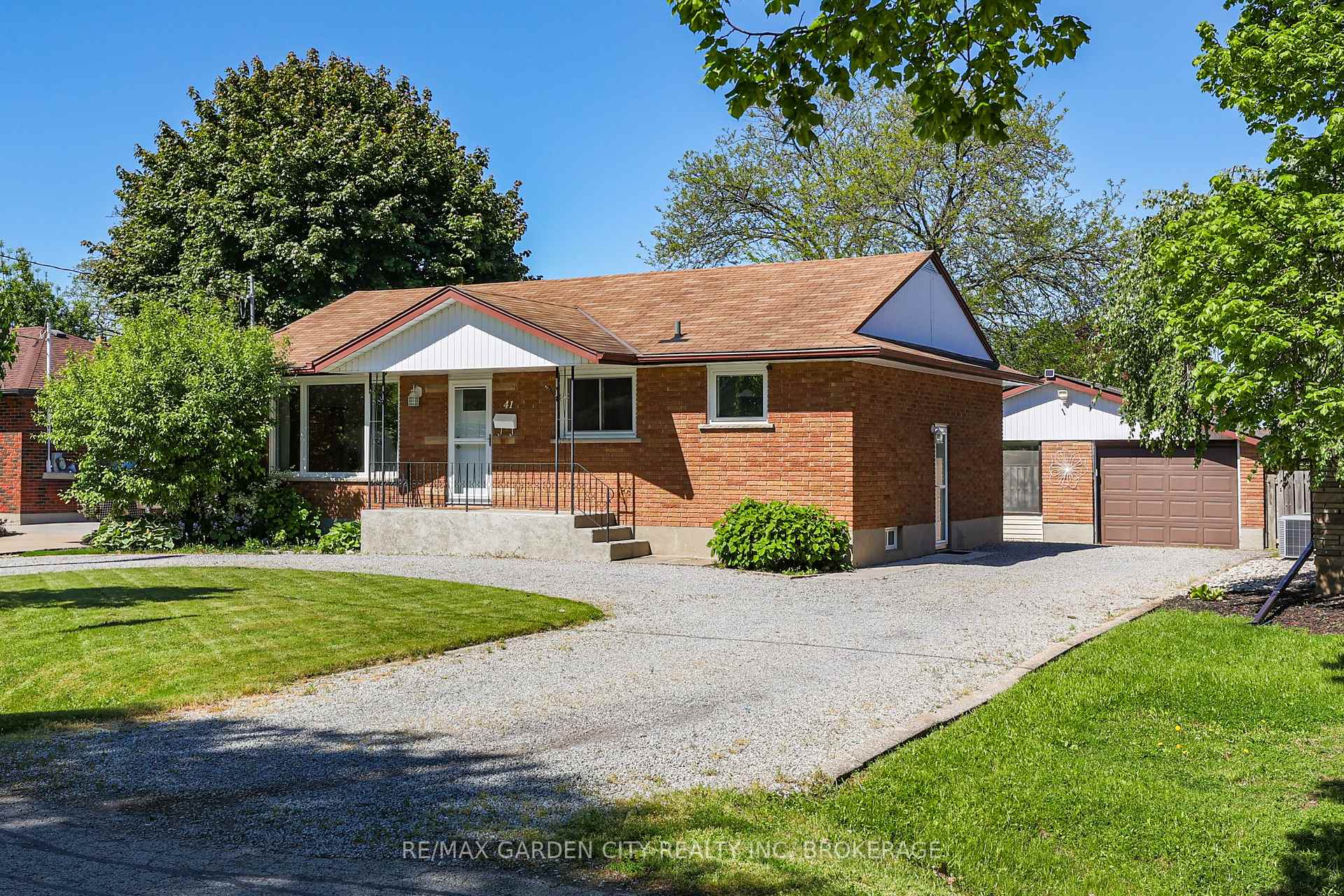 41 Howard Avenue, St. Catharines, ON L2N 3W8