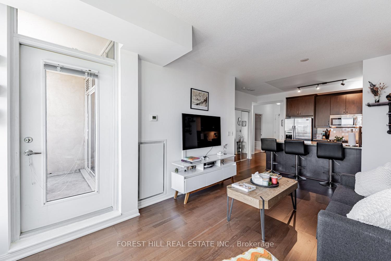 2 Bedrooms Condo at 21 Grand Magazine, Toronto For sale