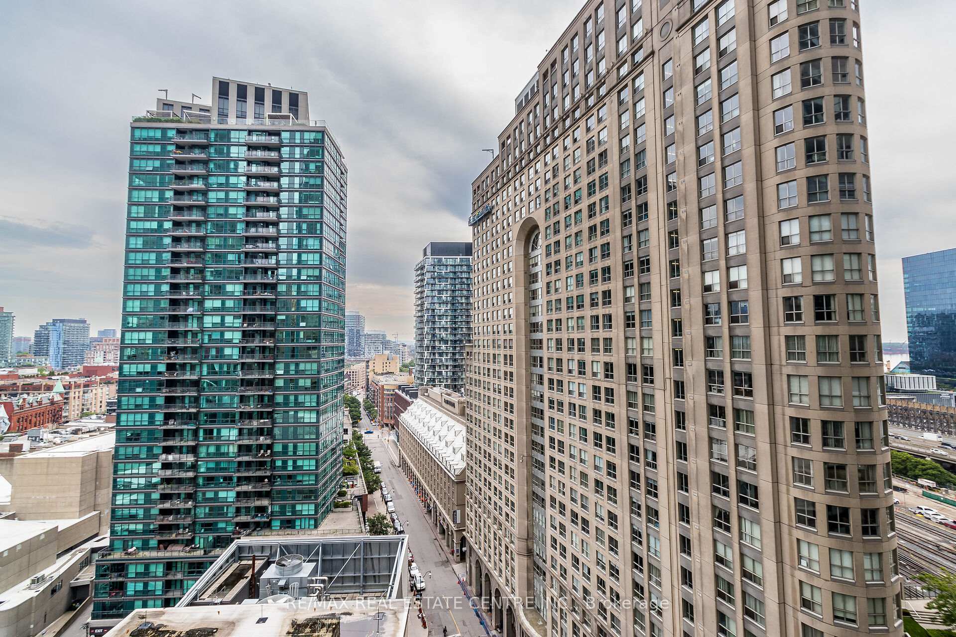 1 Bedroom Condo at 8 The Esplanade, Toronto For sale