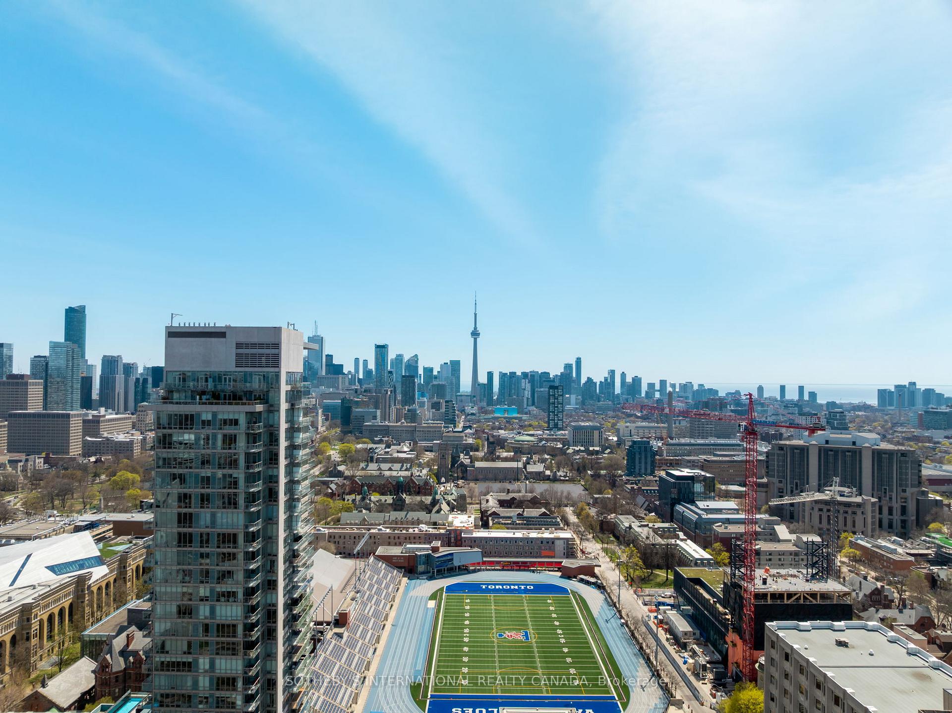 3 Bedrooms Condo at 1 Bedford, Toronto For sale