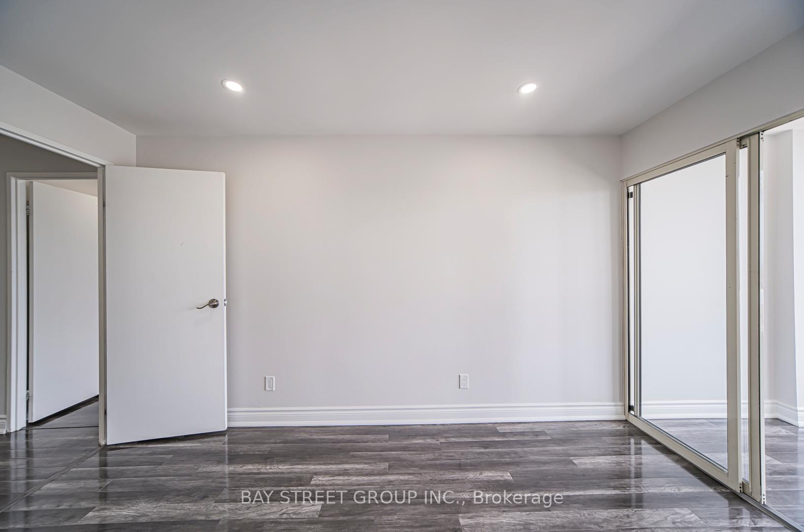 3 Bedrooms Condo at 2470 Eglinton, Toronto For sale