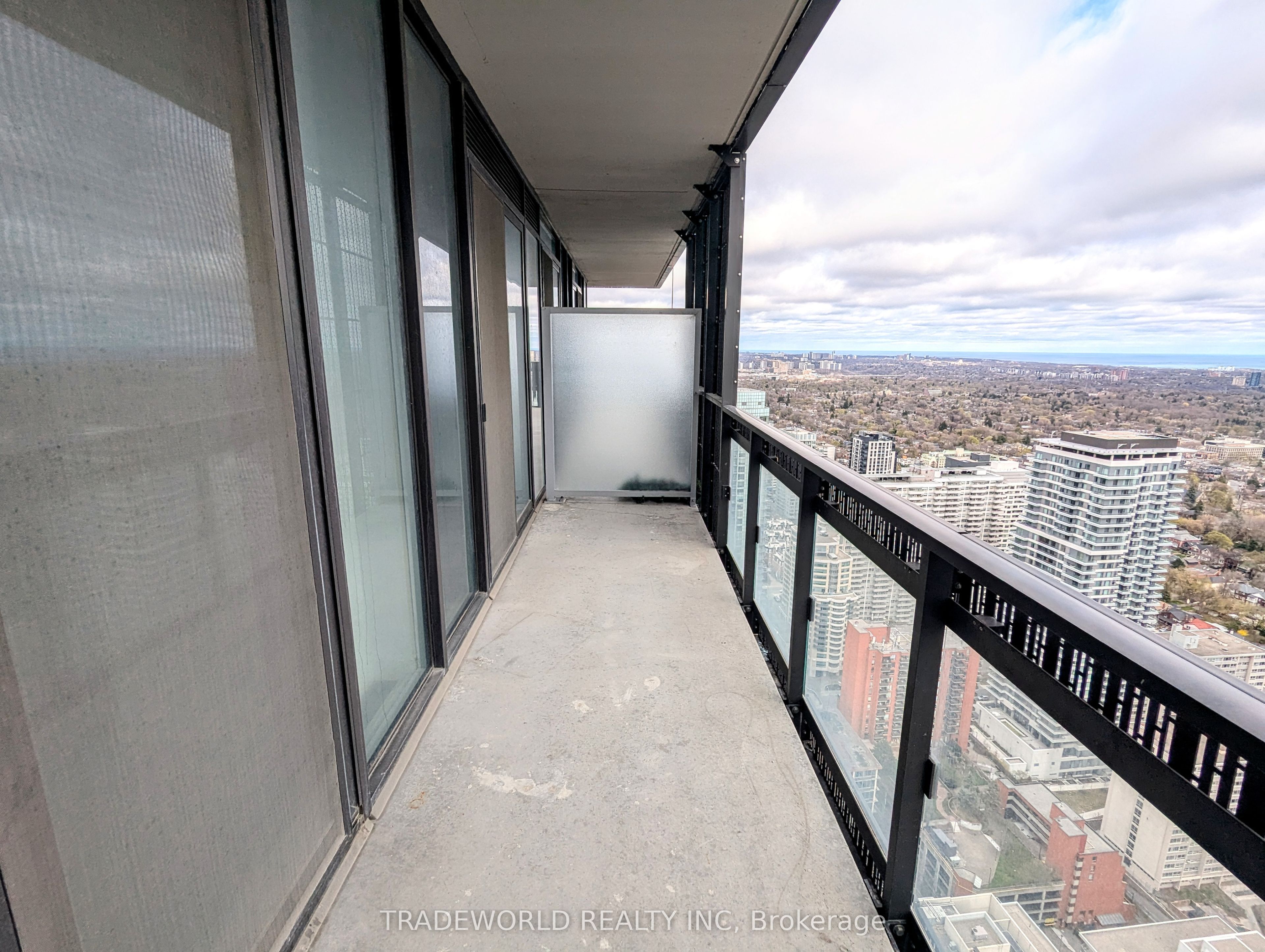 8 Eglinton Avenue E, #4212