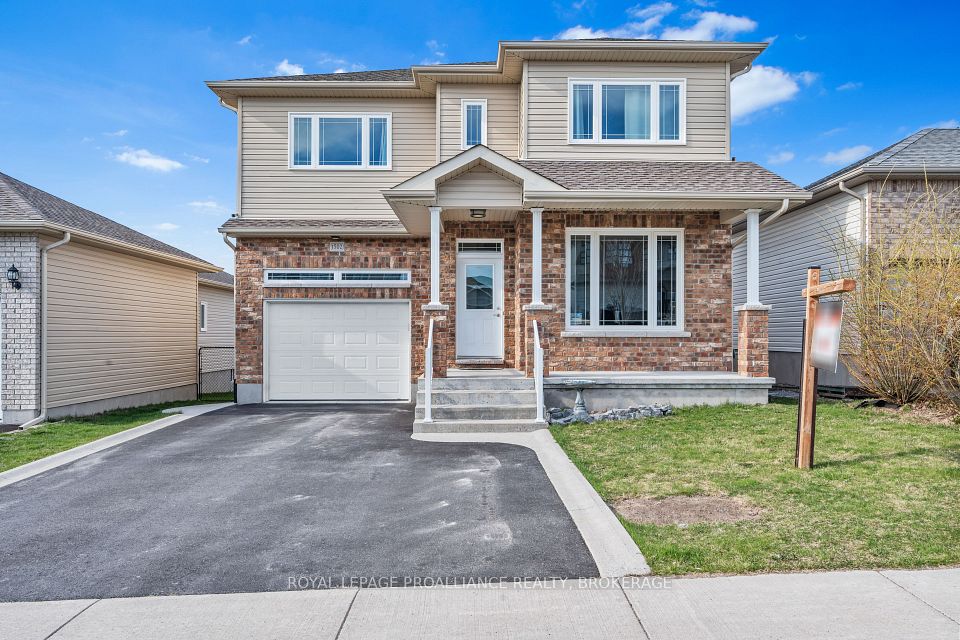 1502 Clover