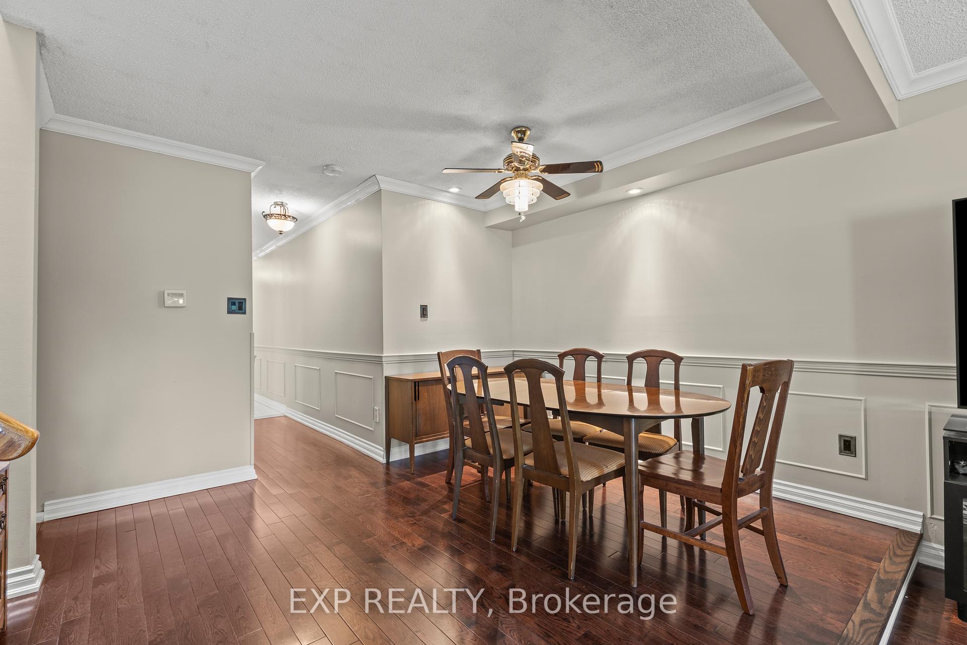 3 Bedrooms Condo at 2205 South Millway, Mississauga For sale