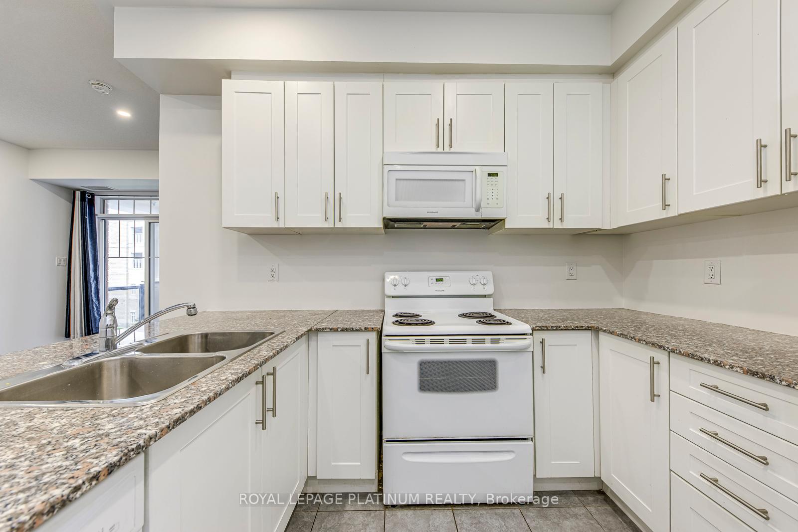 2 Bedrooms Condo at 2339 Sawgrass, Oakville For sale