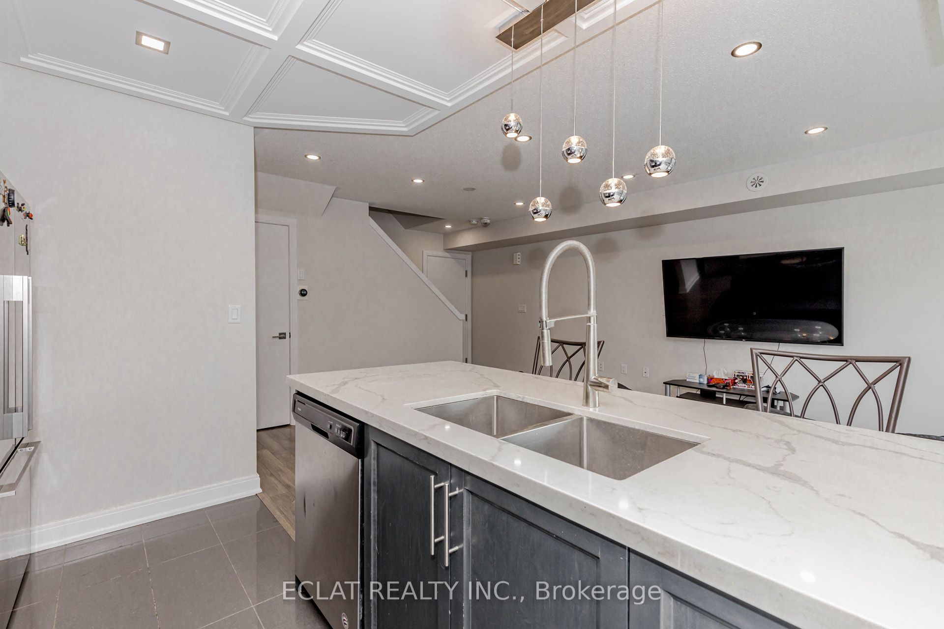 100 Dufay Road, #100