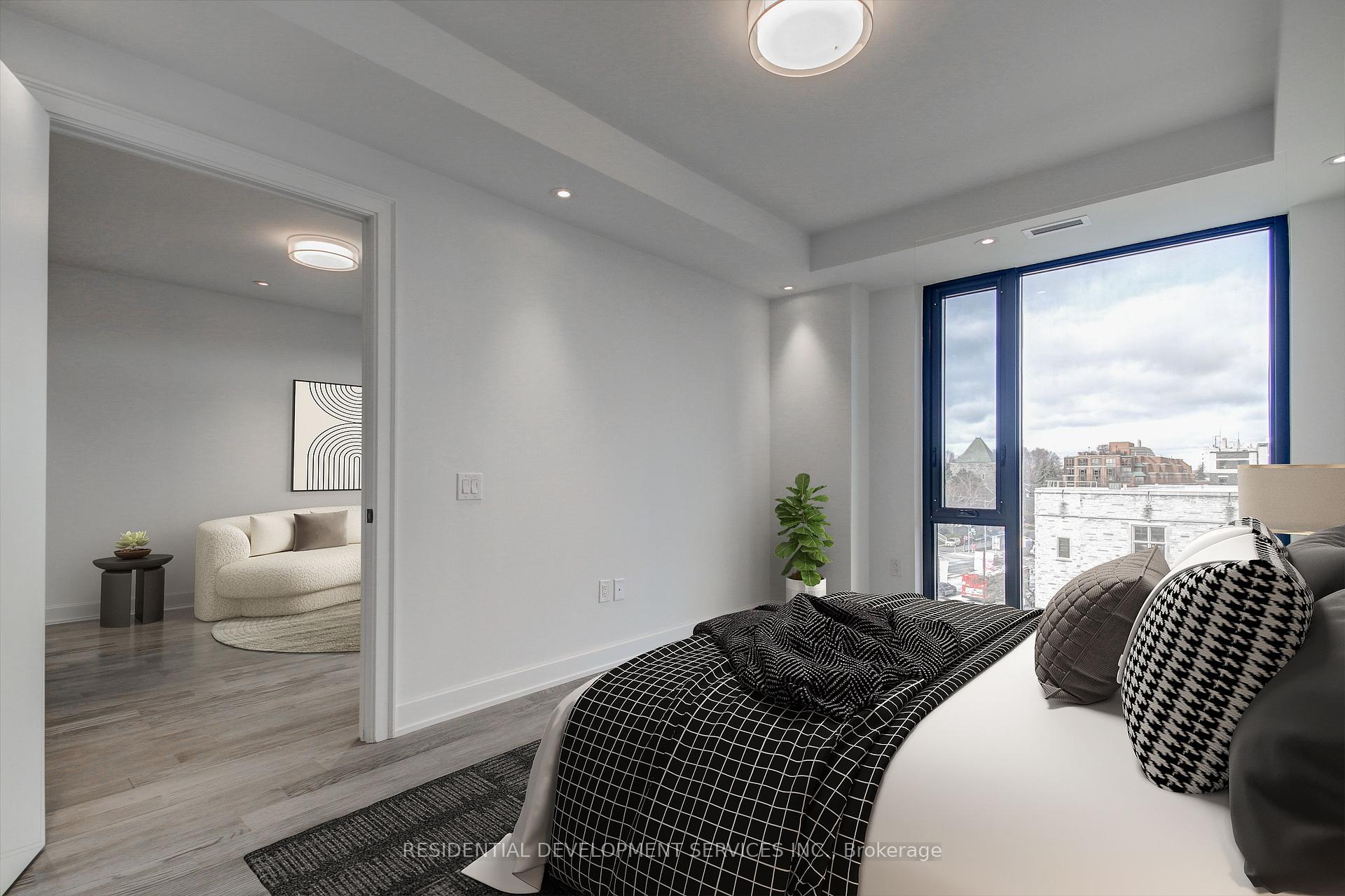 2 Bedrooms Condo at 1 Strathgowan, Toronto For sale