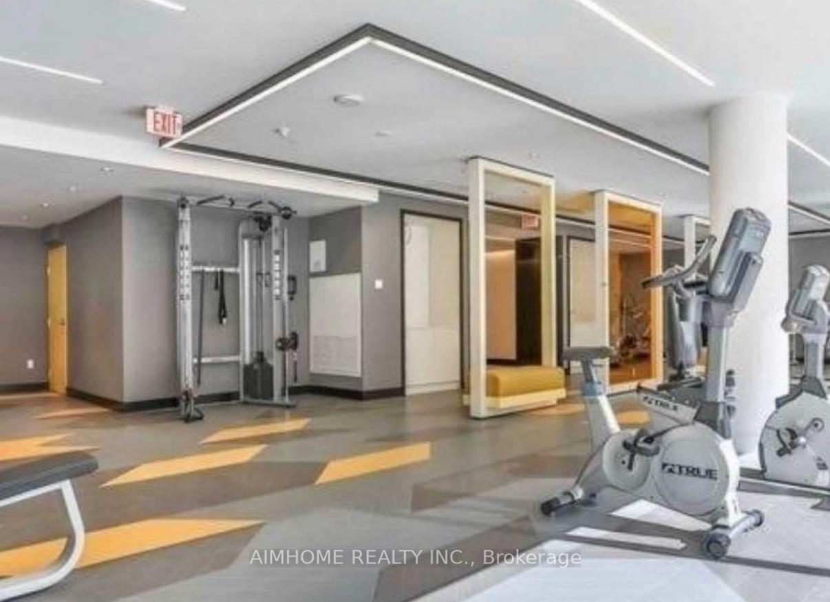 2 Bedrooms Condo at 30 Roehampton, Toronto For sale