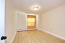 2 Bedrooms Condo at 19 Four Winds, Toronto For sale