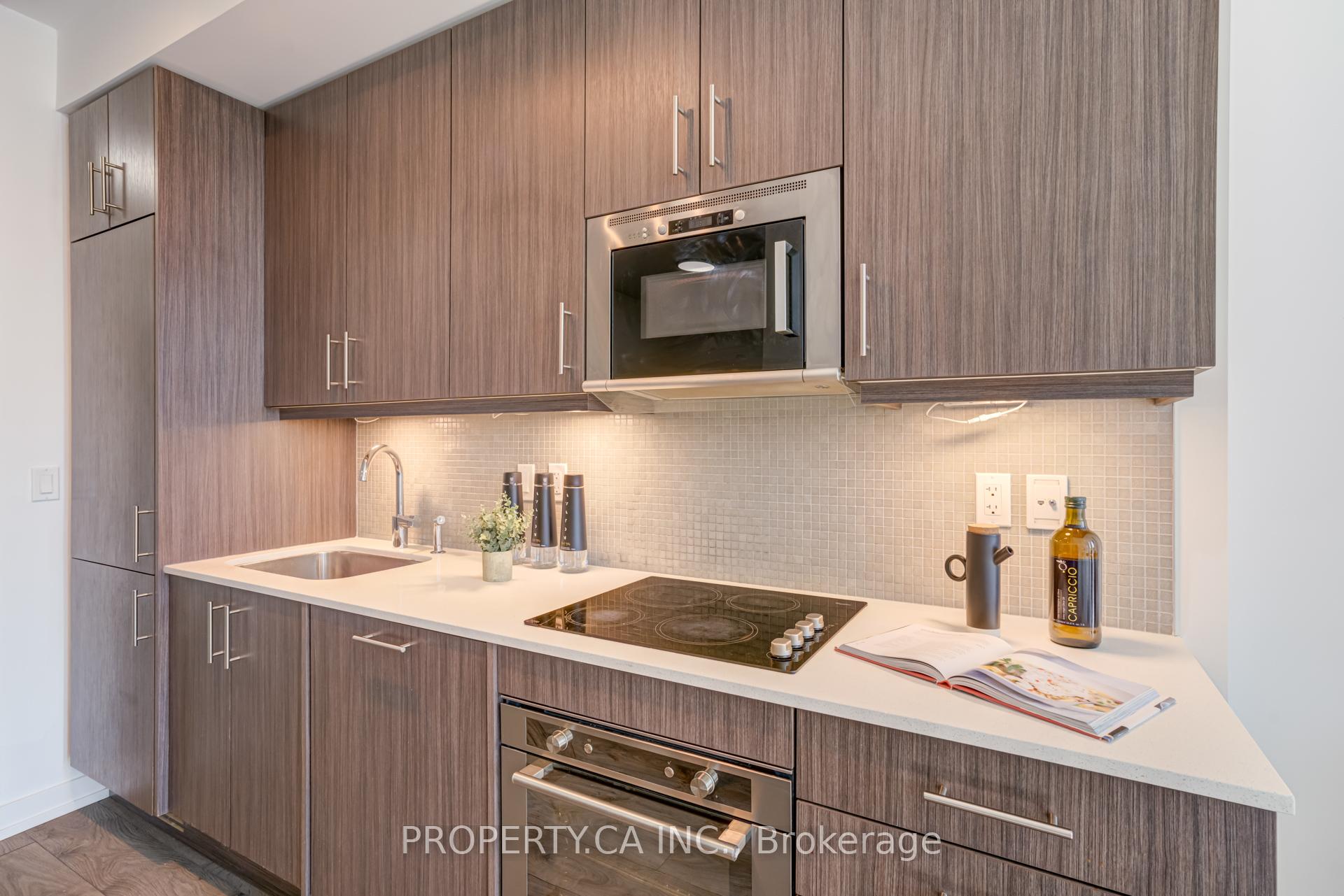 2 Bedrooms Condo at 297 College, Toronto For sale