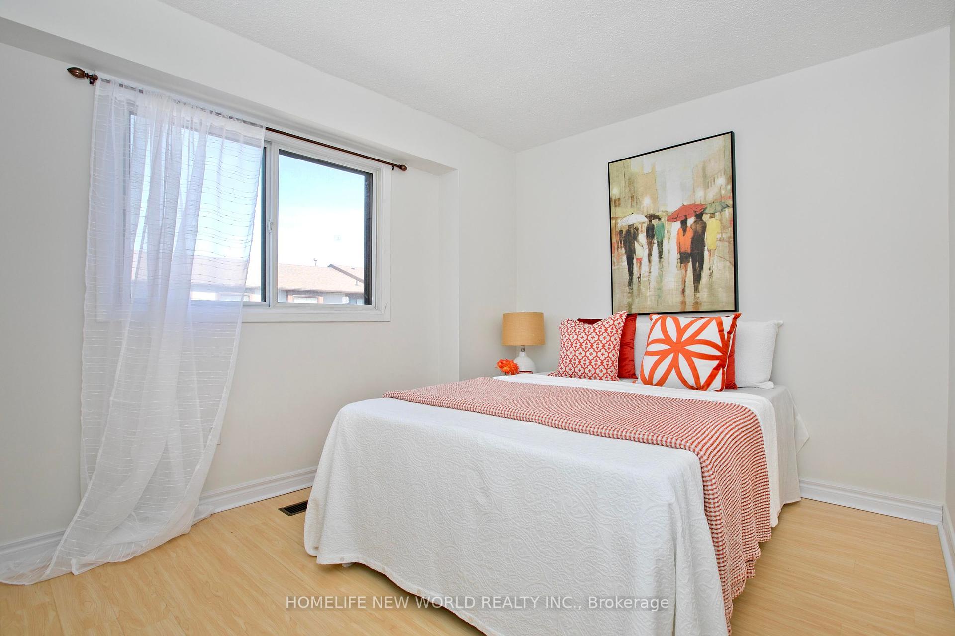 4 Bedrooms Condo at 24 Fundy Bay,  Toronto For sale