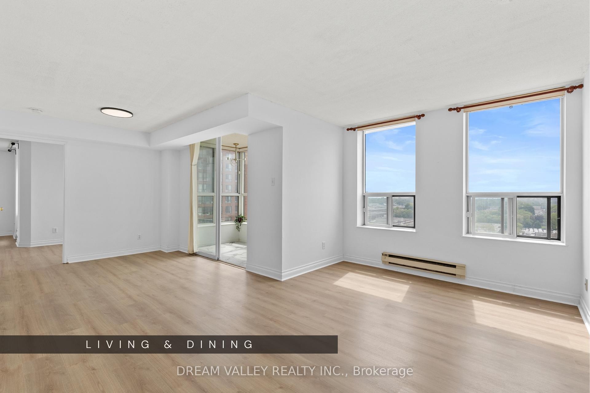 3 Bedrooms Condo at 330 Mccowan, Toronto For sale