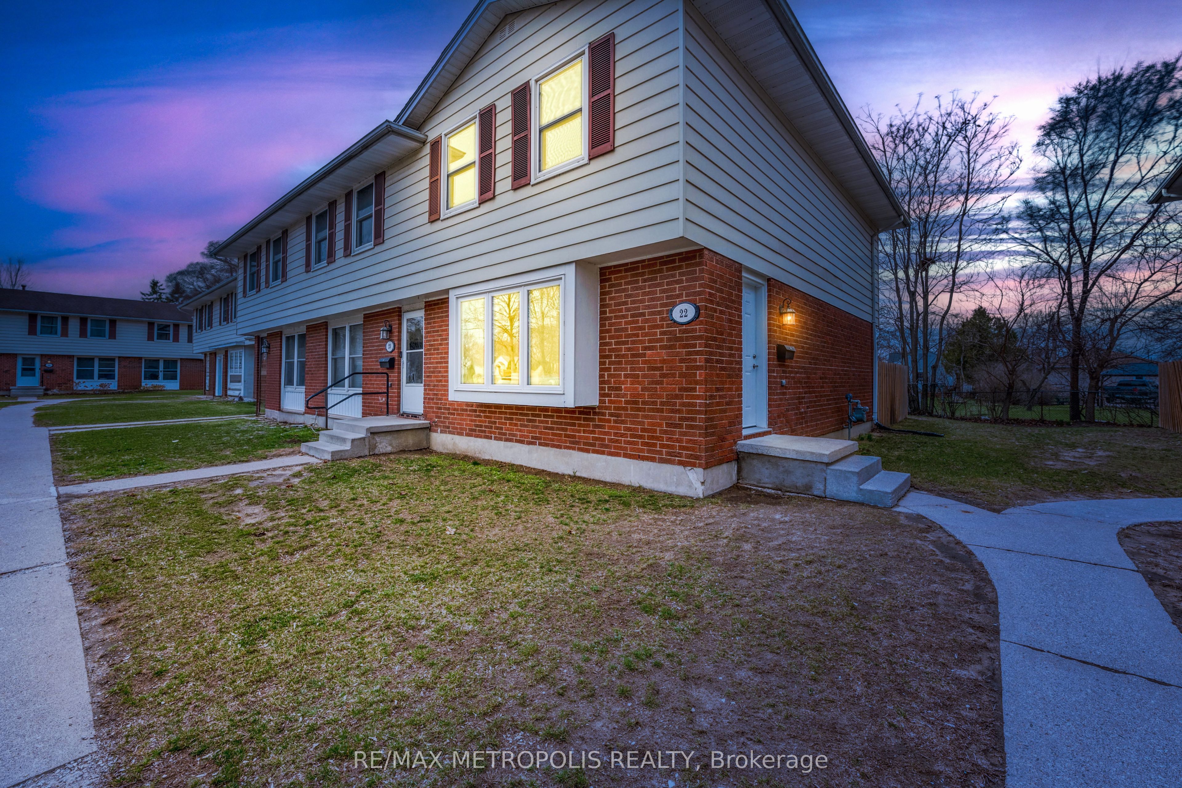 #22 - 825 Exmouth Street, Sarnia, ON N7T 5R1