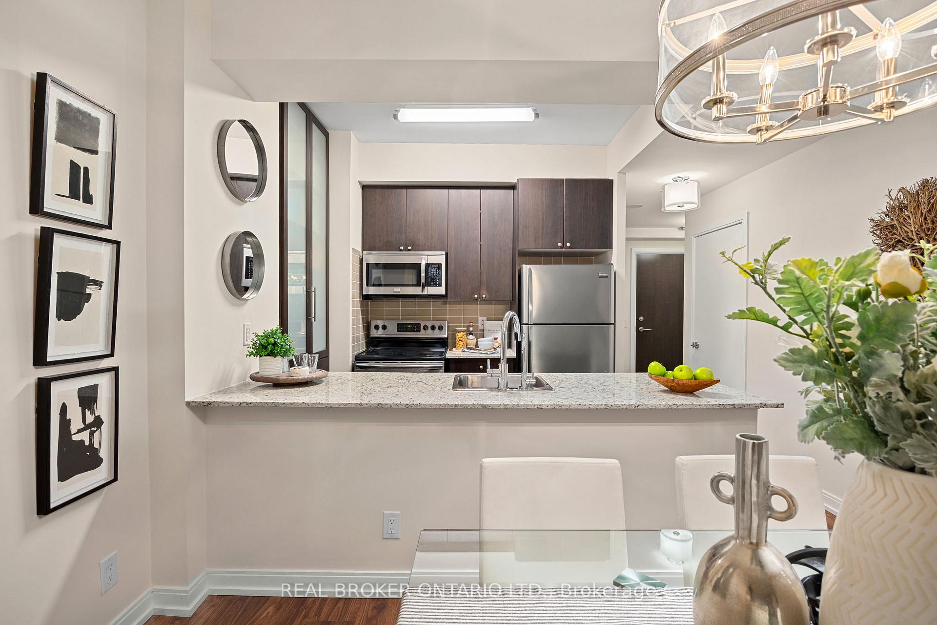 2 Bedrooms Condo at 181 Village Green, Toronto For sale
