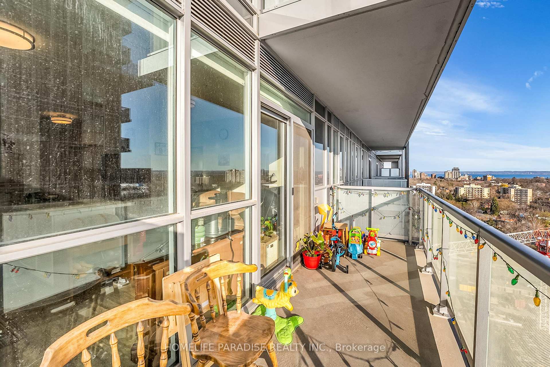1 Bedroom Condo at 2087 Fairview,  Burlington For sale