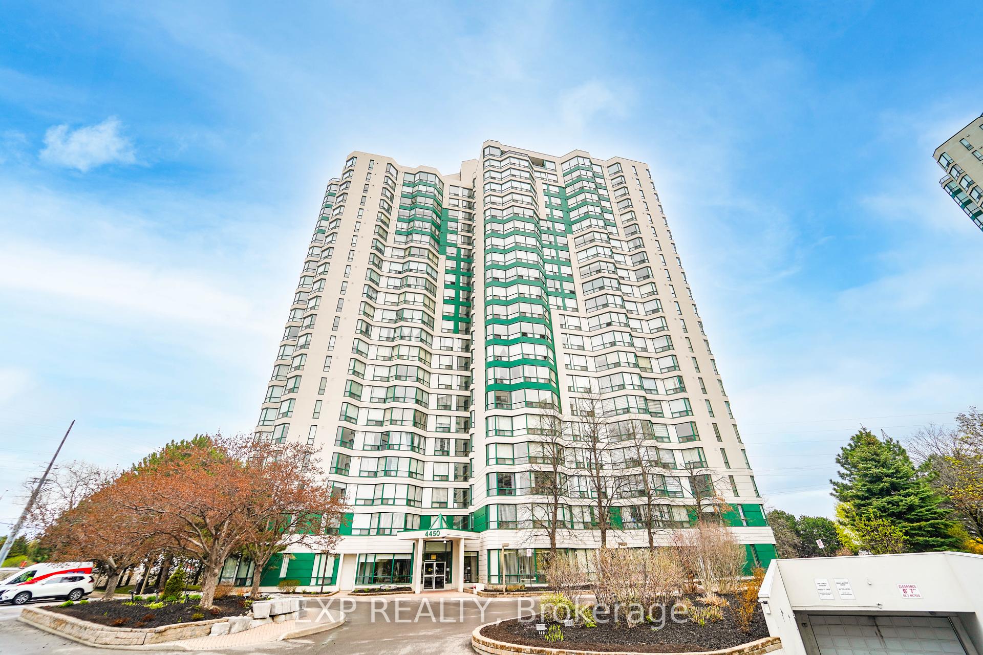 3 Bedrooms Condo at 4450 Tucana,  Mississauga For sale