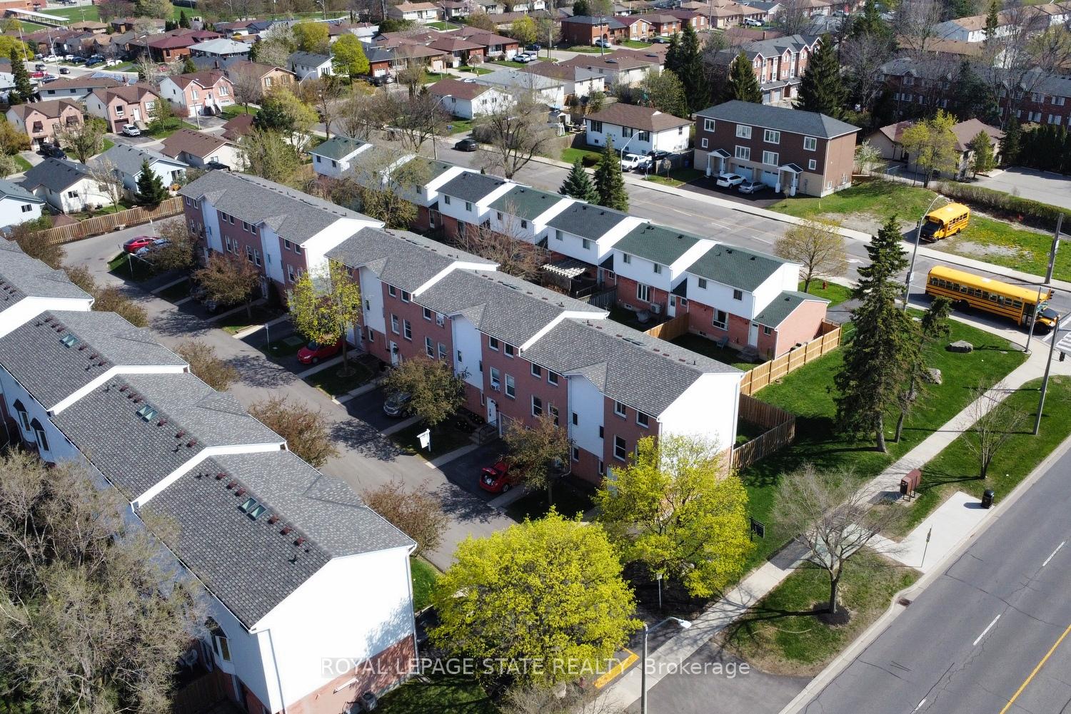 3 Bedrooms Condo at 1255 Upper Gage,  Hamilton For sale