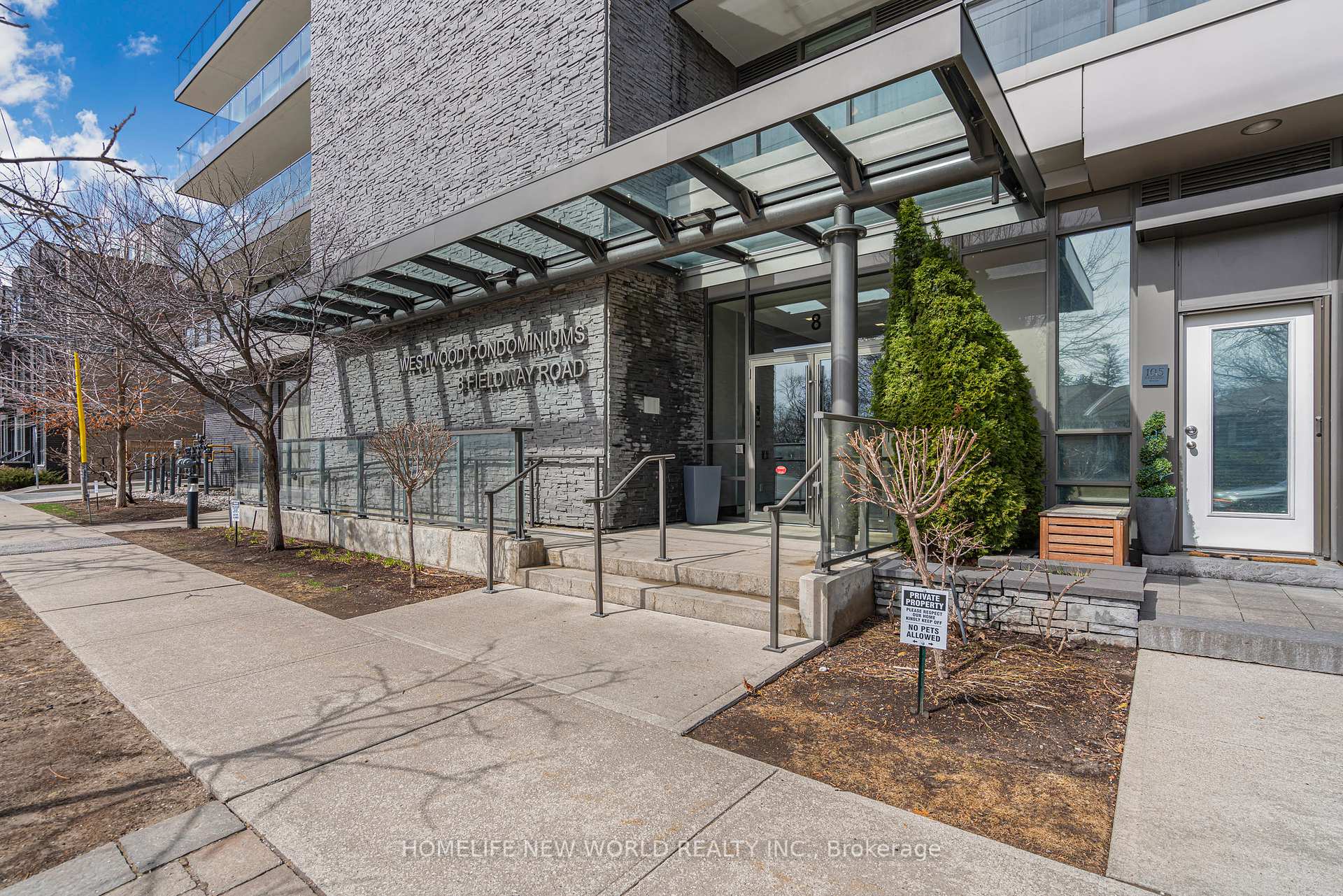 Condo at 8 Fieldway,  Toronto For sale