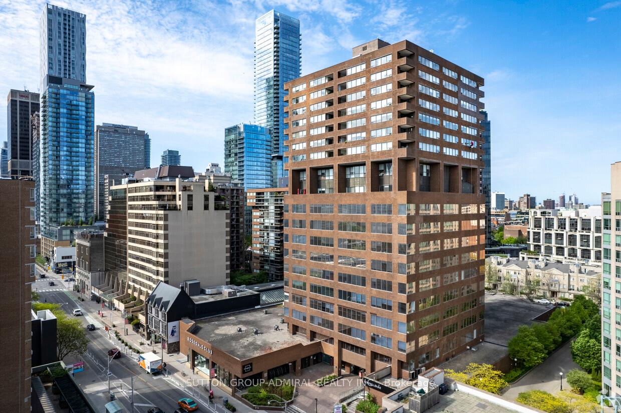 #802 - 920 Yonge Street, Toronto Unit: 802