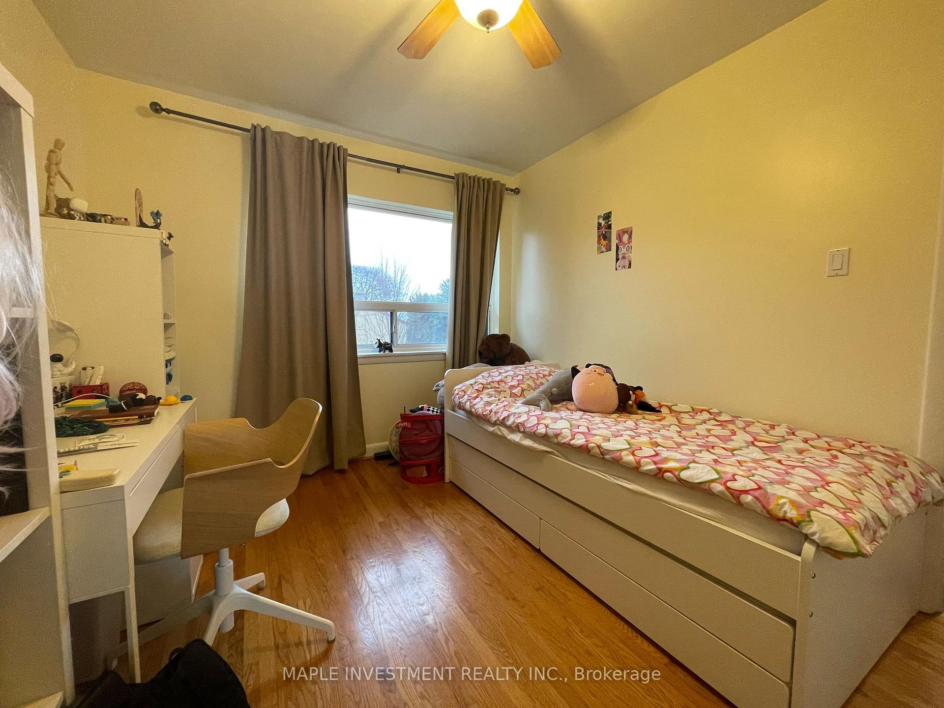 3 Bedrooms Condo at 70 Broadpath, Toronto For sale