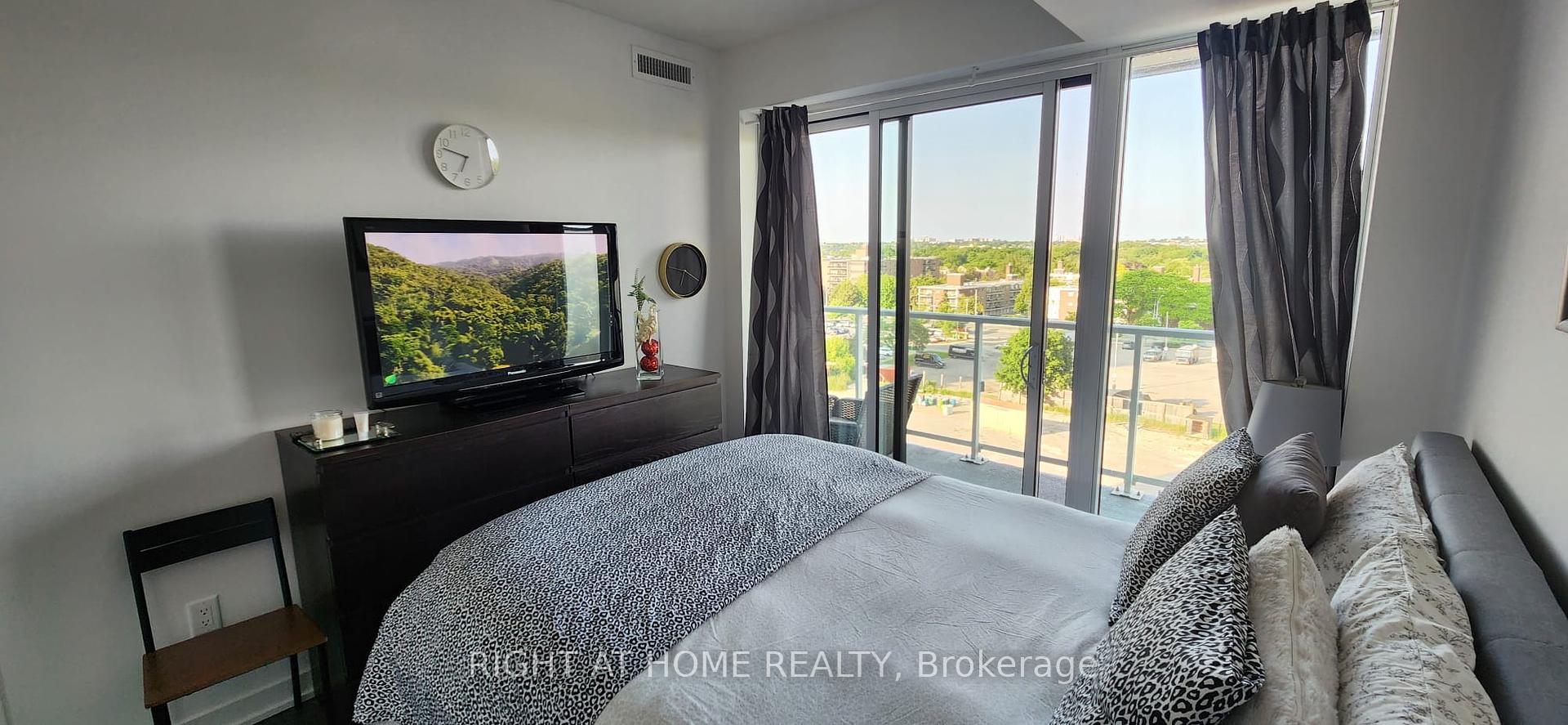 3 Bedrooms Condo at 20 O’Neill, Toronto For sale