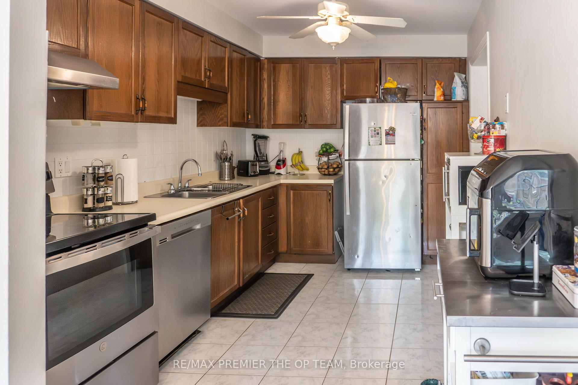 3 Bedrooms Condo at 255 Mount Albion, Hamilton For sale