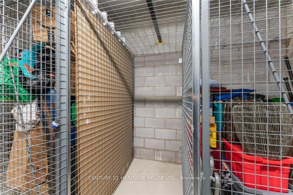 3 Bedrooms Condo at 5 Hamilton, Hamilton For sale
