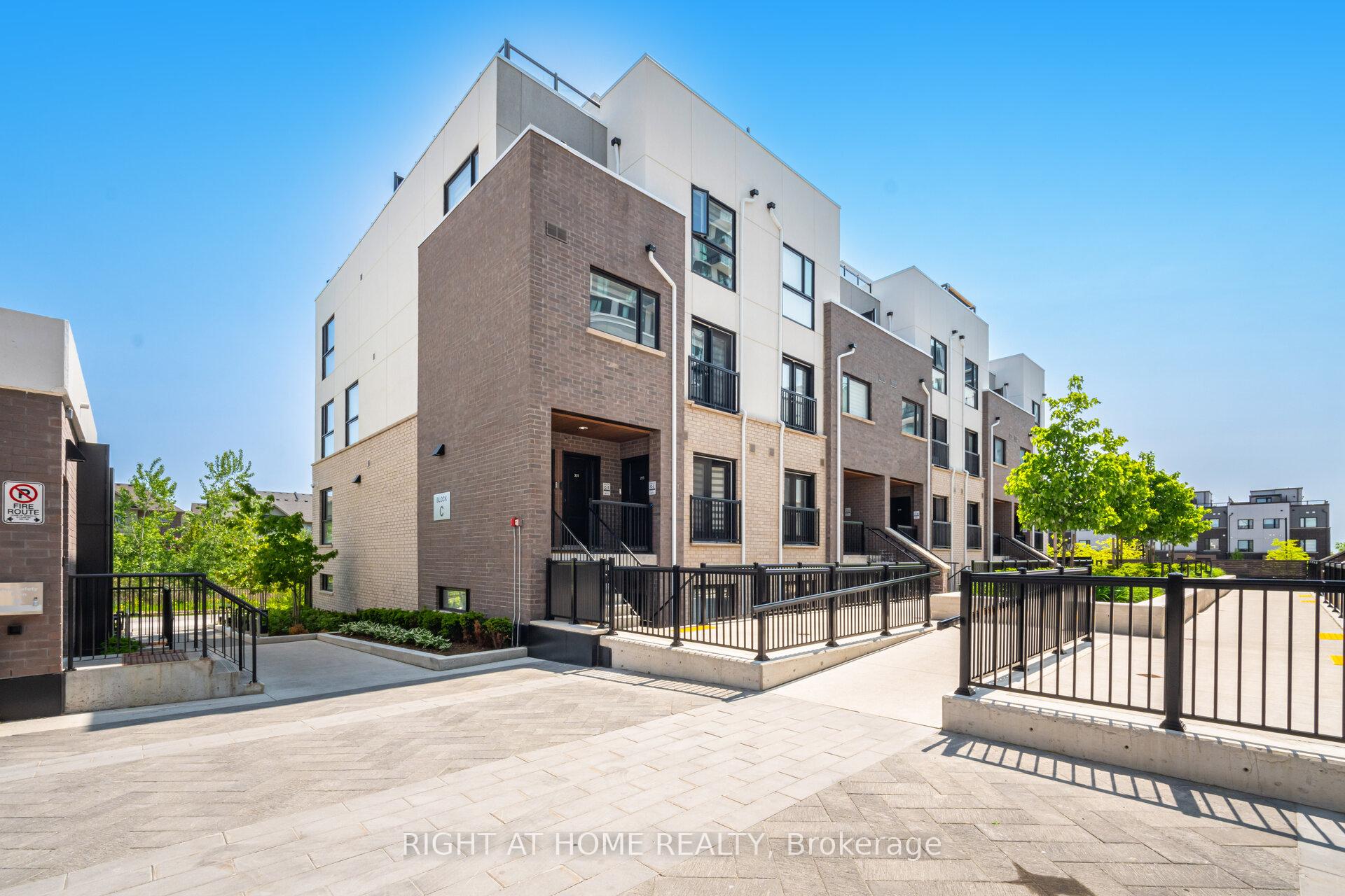 2 Bedrooms Condo at 349 Wheat Boom, Oakville For sale