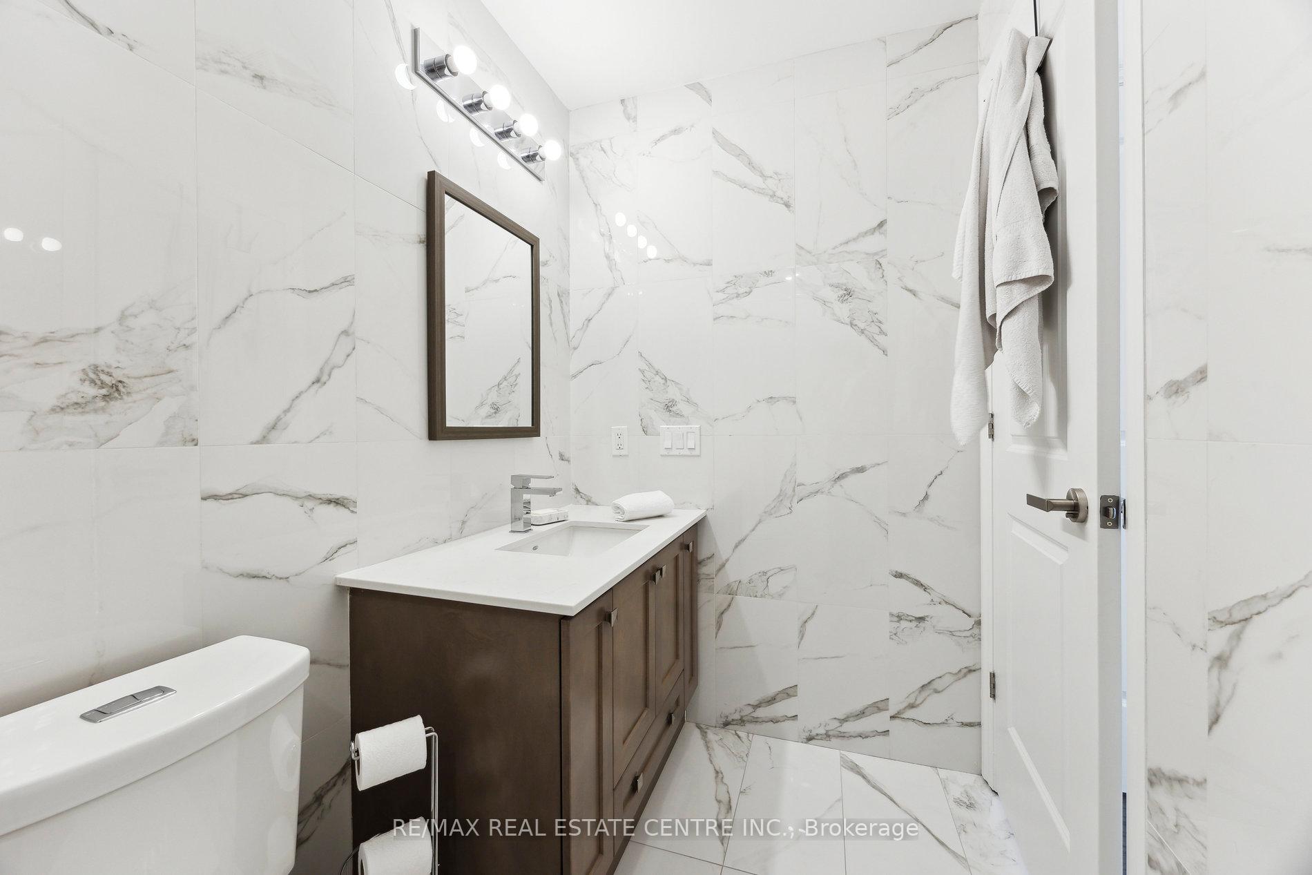 3 Bedrooms Condo at 9075 Jane,  Vaughan For sale