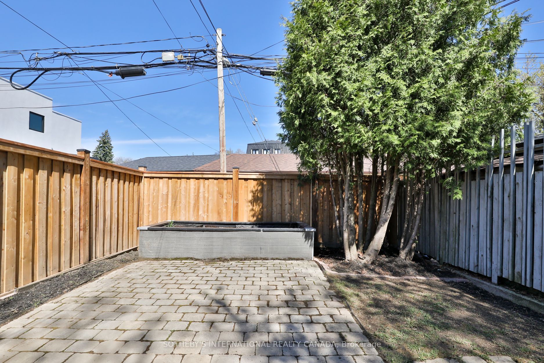 389 Arlington Avenue