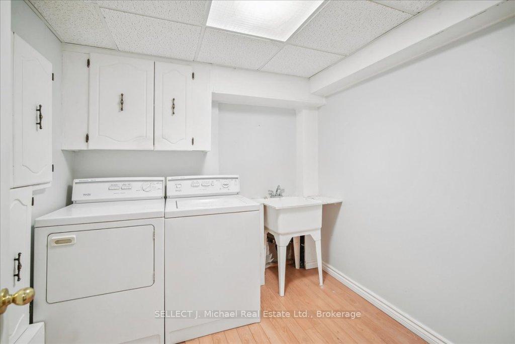 3 Bedrooms Condo at 213 Nash, Hamilton For sale