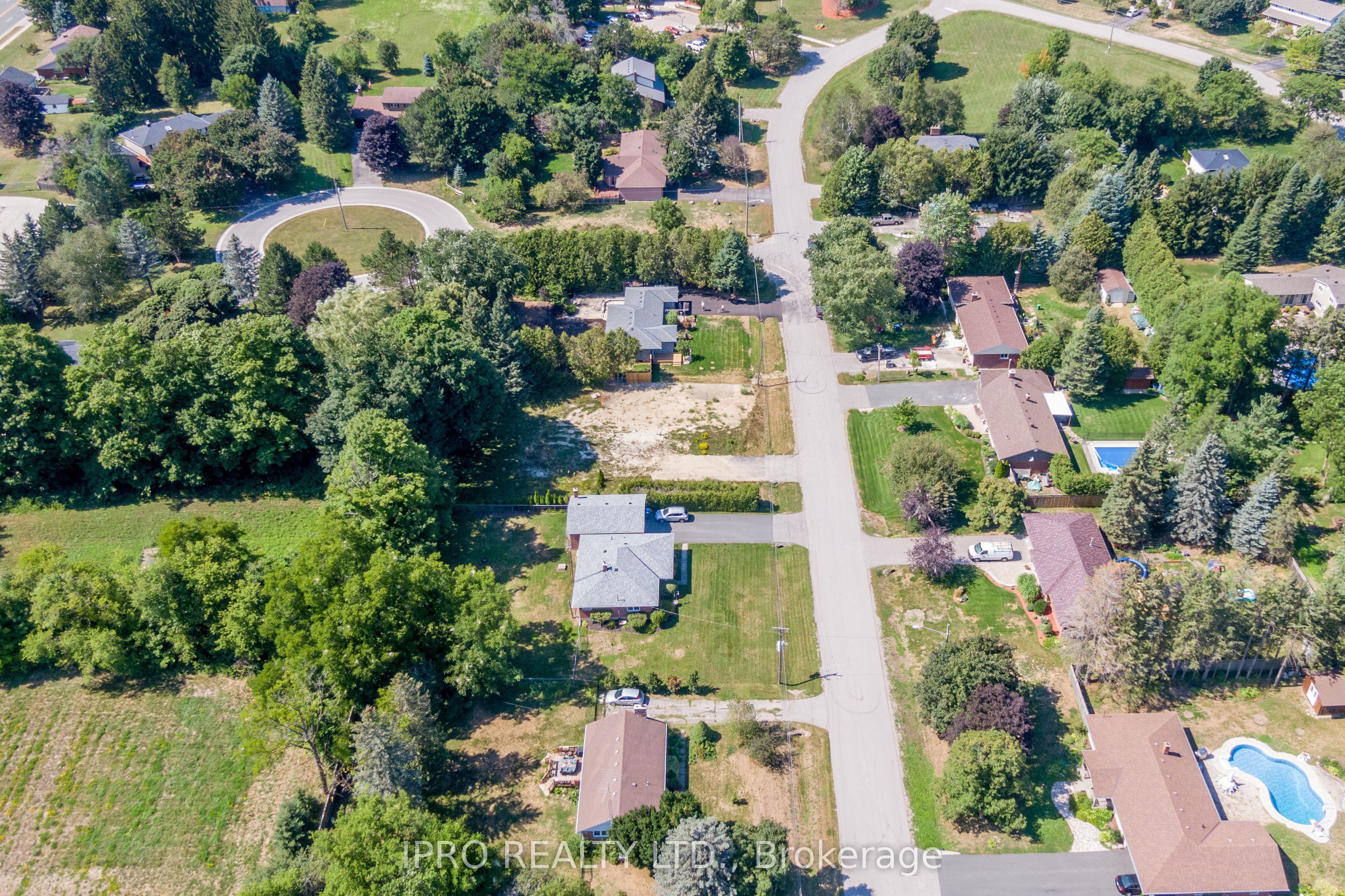9 Maple Grove Road