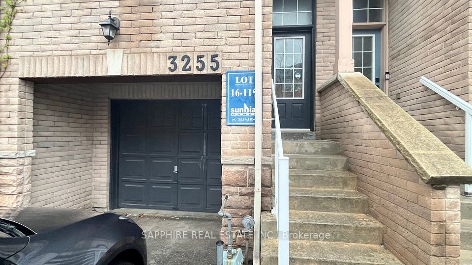 3255 Redpath Circle, Mississauga, ON L5N 8R3