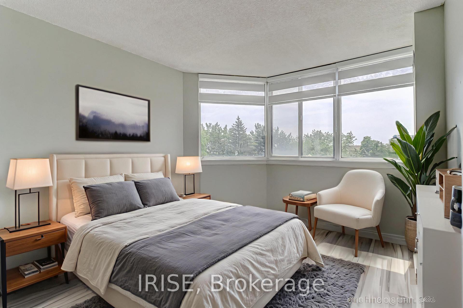 2 Bedrooms Condo at 1001 Cedarglen, Mississauga For sale