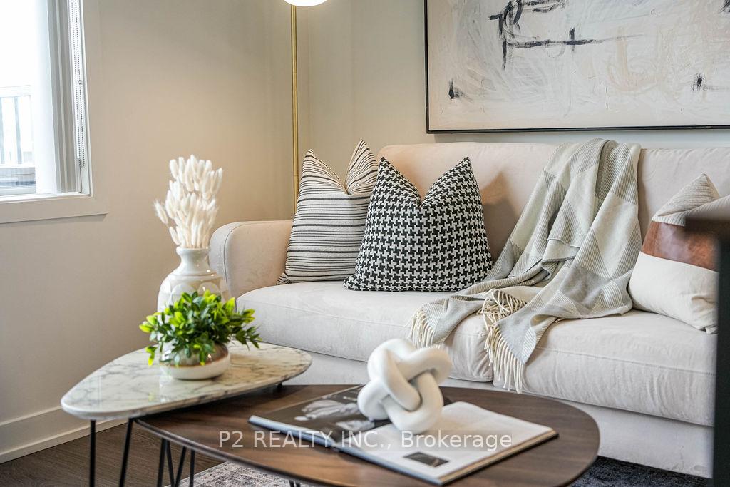2 Bedrooms Condo at 5131 Sheppard, Toronto For sale