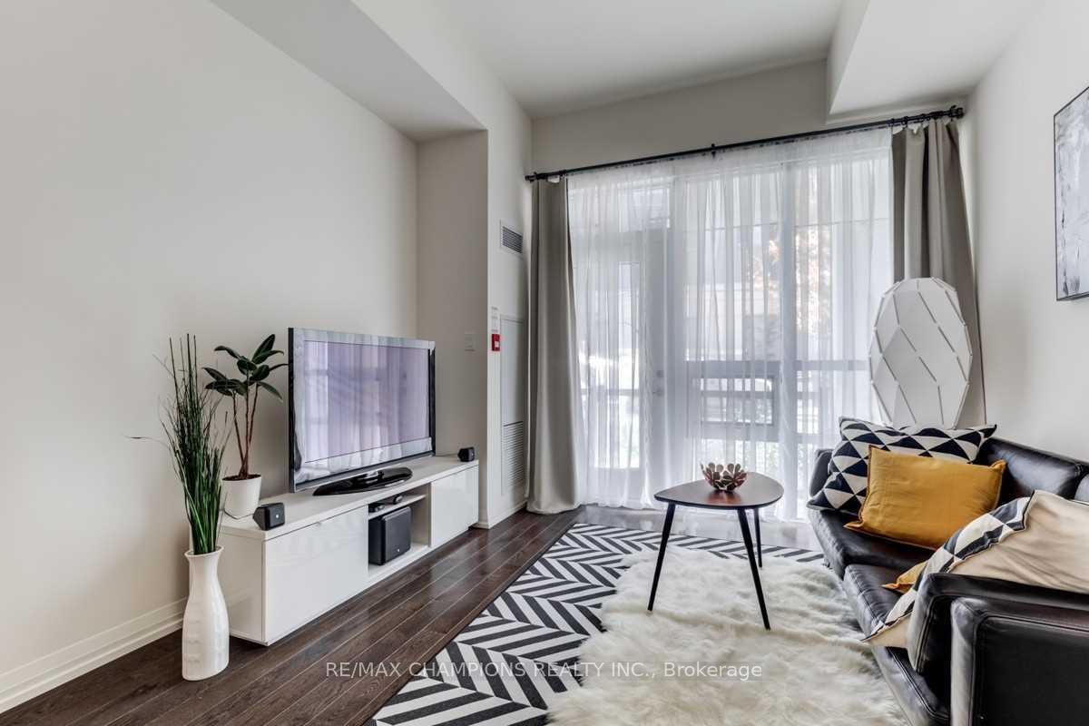 2 Bedrooms Condo at 460 Adelaide,  Toronto For sale