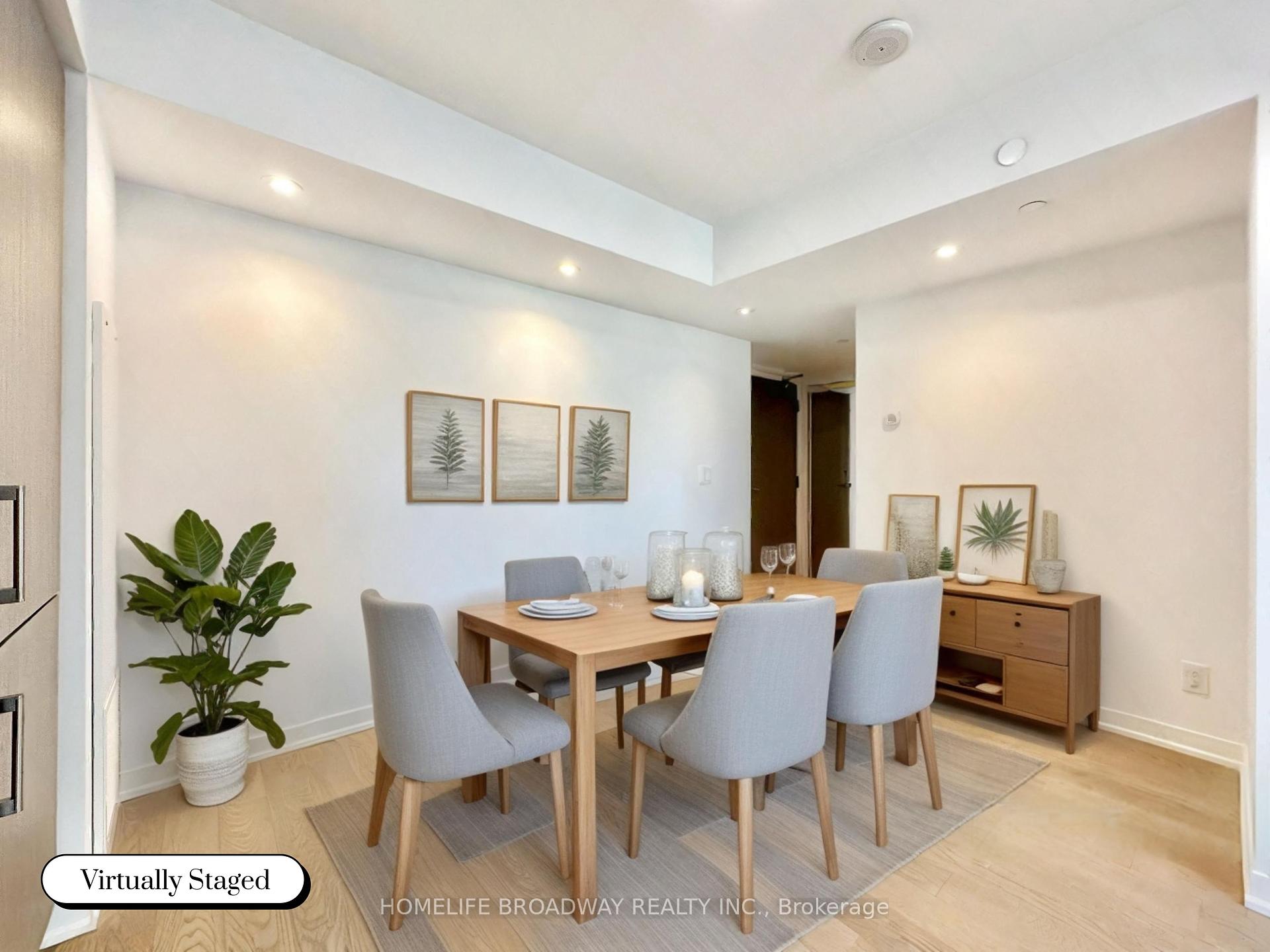 1 Bedroom Condo at 88 Harbour,  Toronto For sale