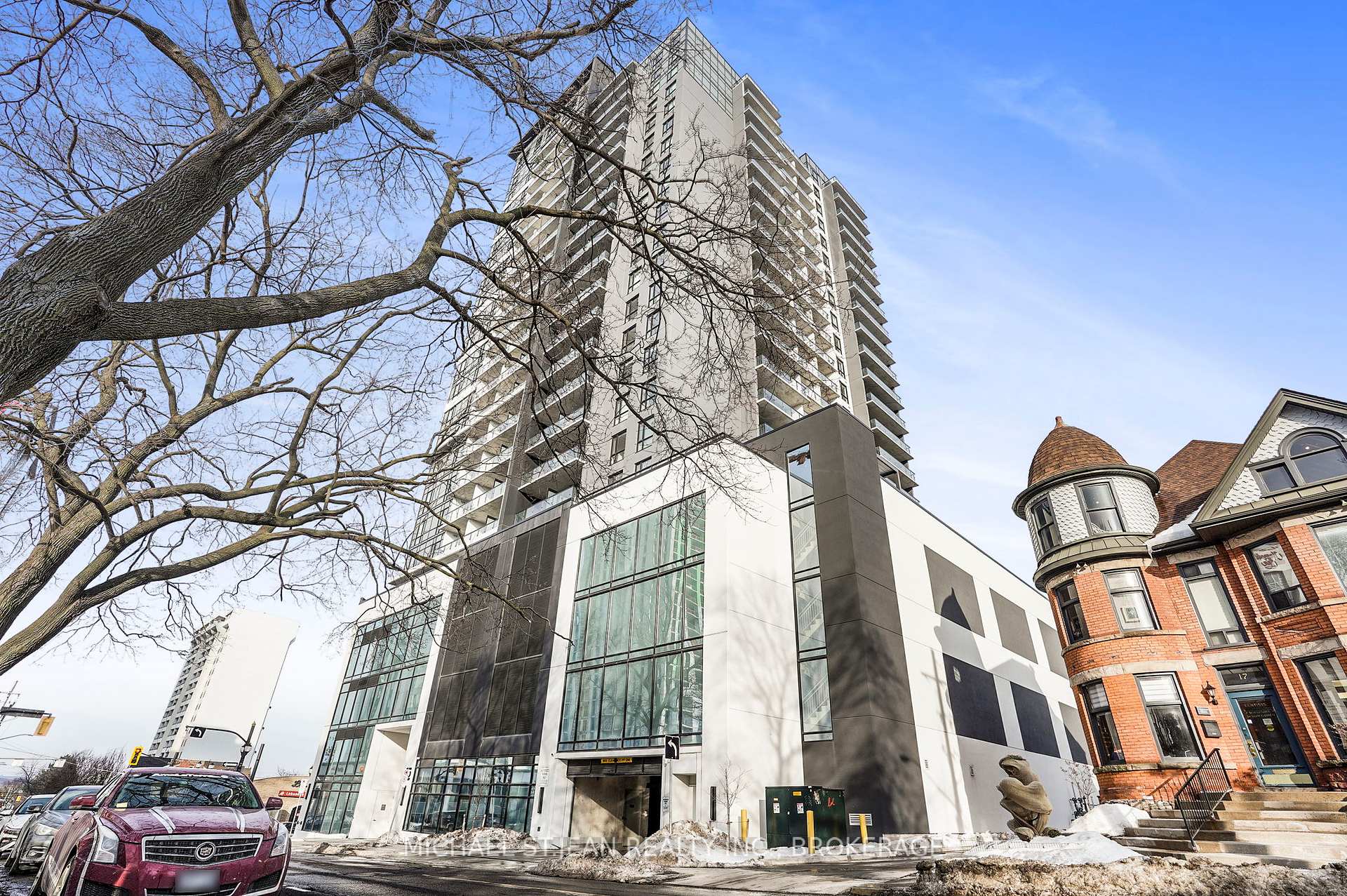 1 Bedroom Condo at 15 Queen,  Hamilton For sale