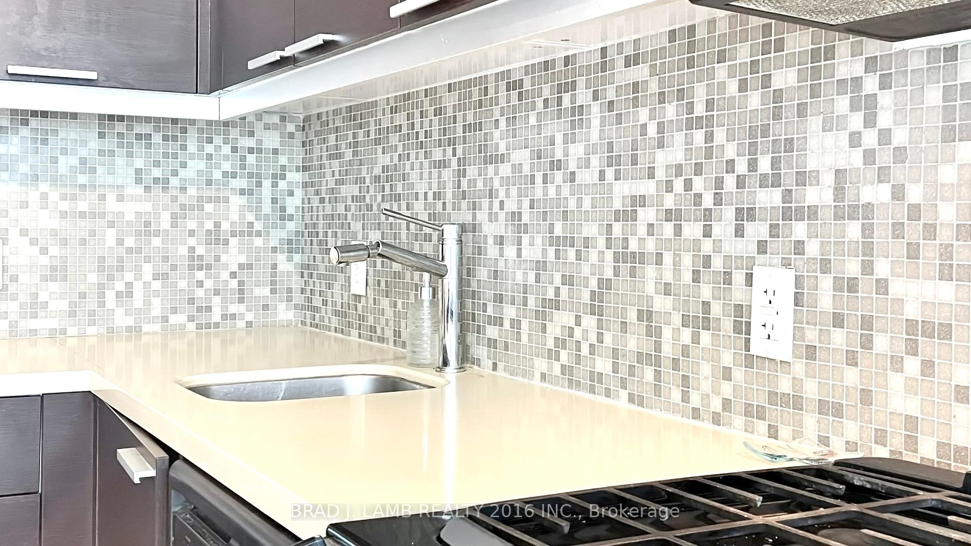 1 Bedroom Condo at 25 Oxley, Toronto For sale