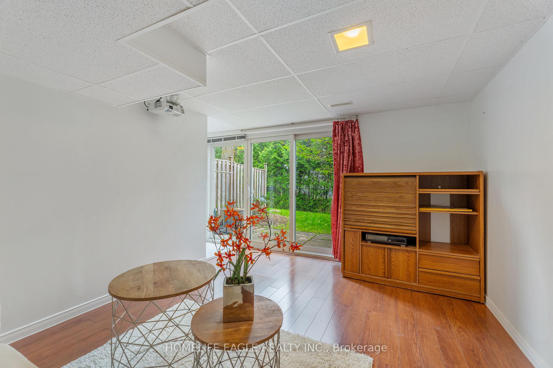 4 Bedrooms Condo at 3000 Midland, Toronto For sale