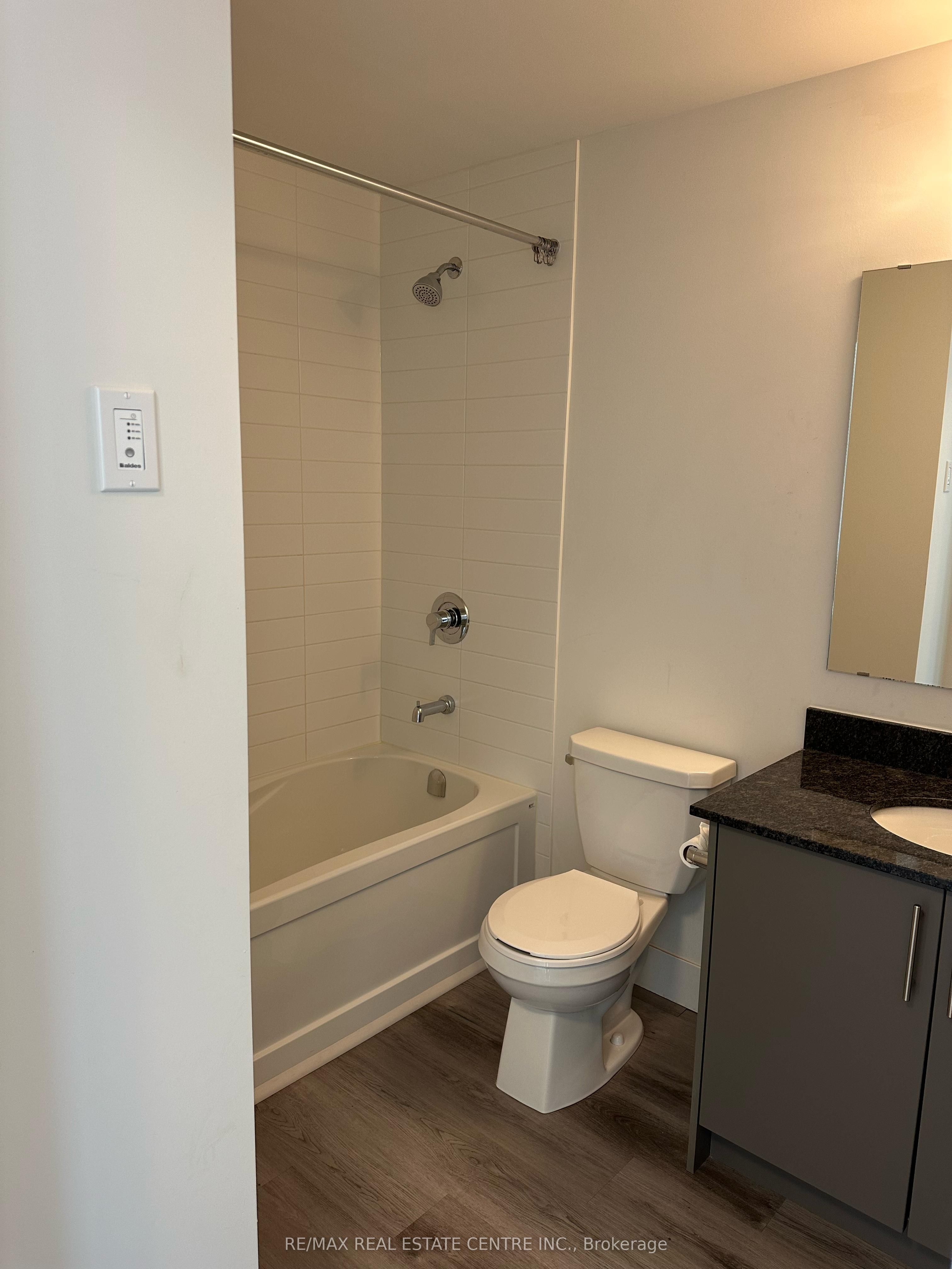 #403 - 103 Roger Street, Waterloo, ON N2J 0G2