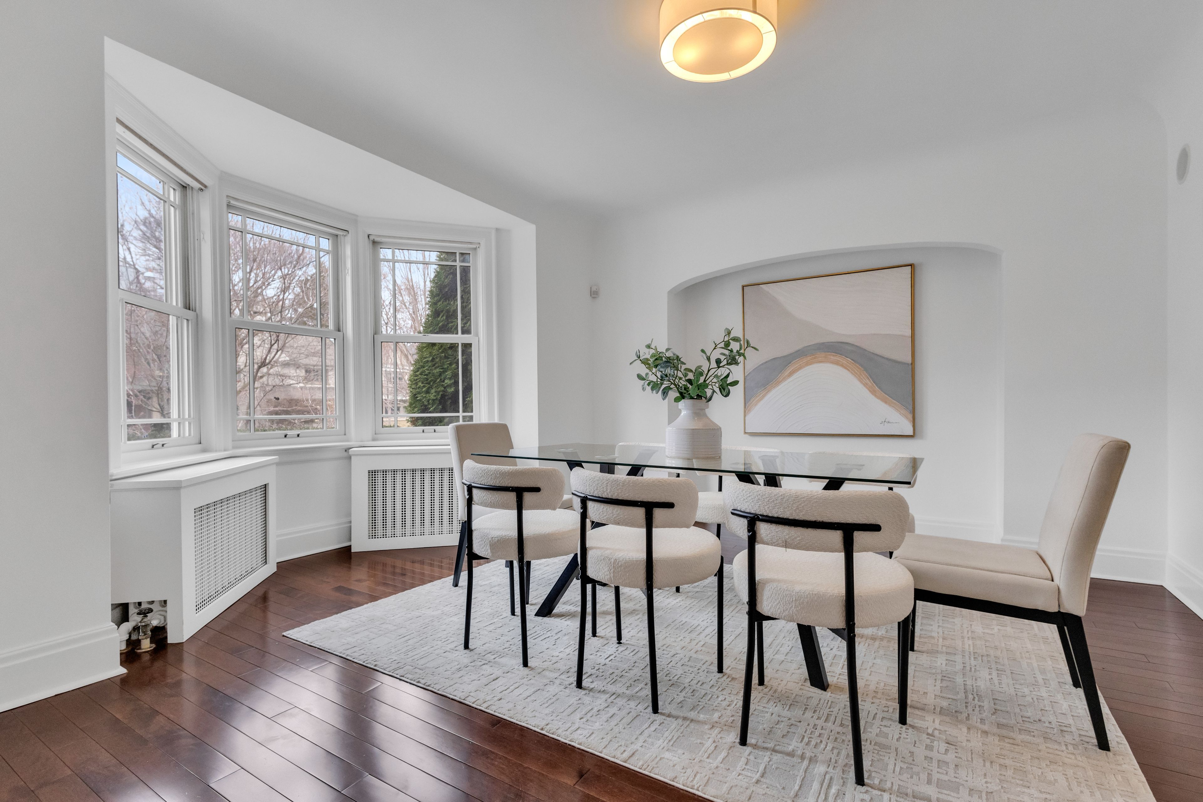 111 Strathallan Boulevard