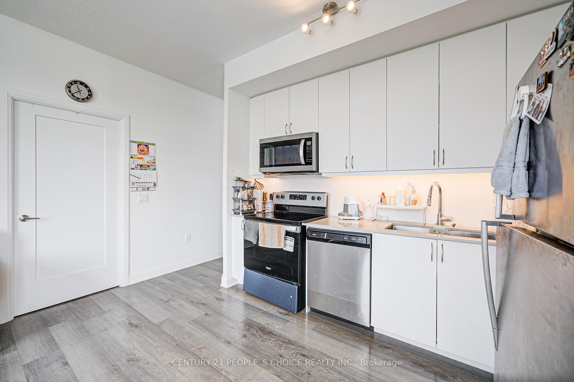 2 Bedrooms Condo at 3220 Sheppard, Toronto For sale