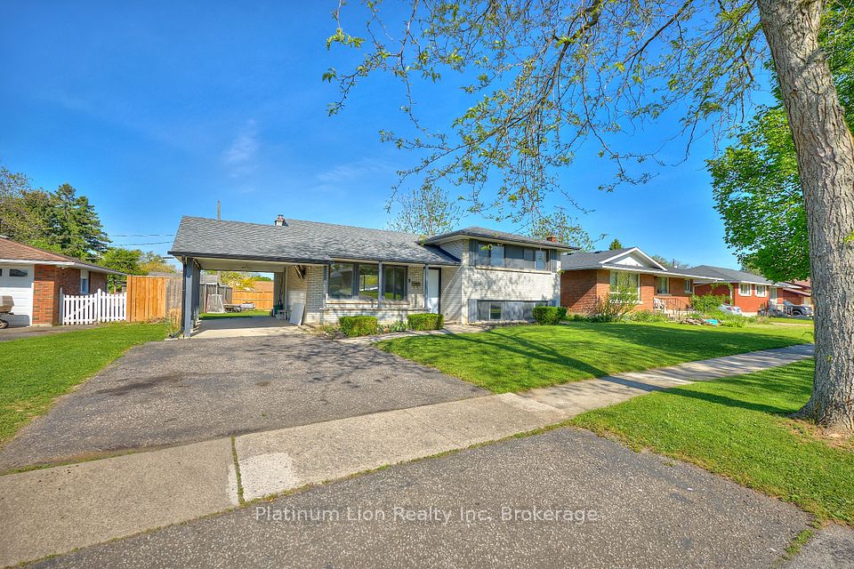 19 Clearview Heights, St. Catharines, ON L2T 2W2