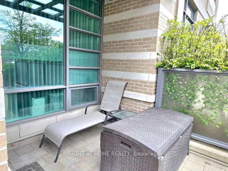 1 Bedroom Condo at 215 Sherway Gardens, Toronto For sale