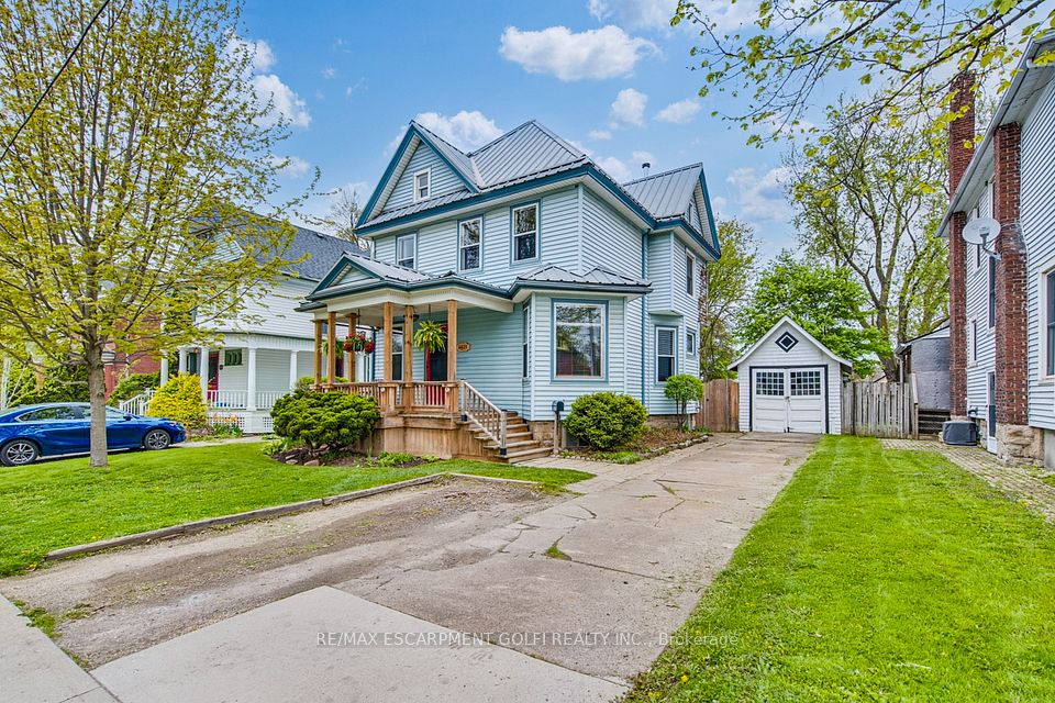4621 Ellis