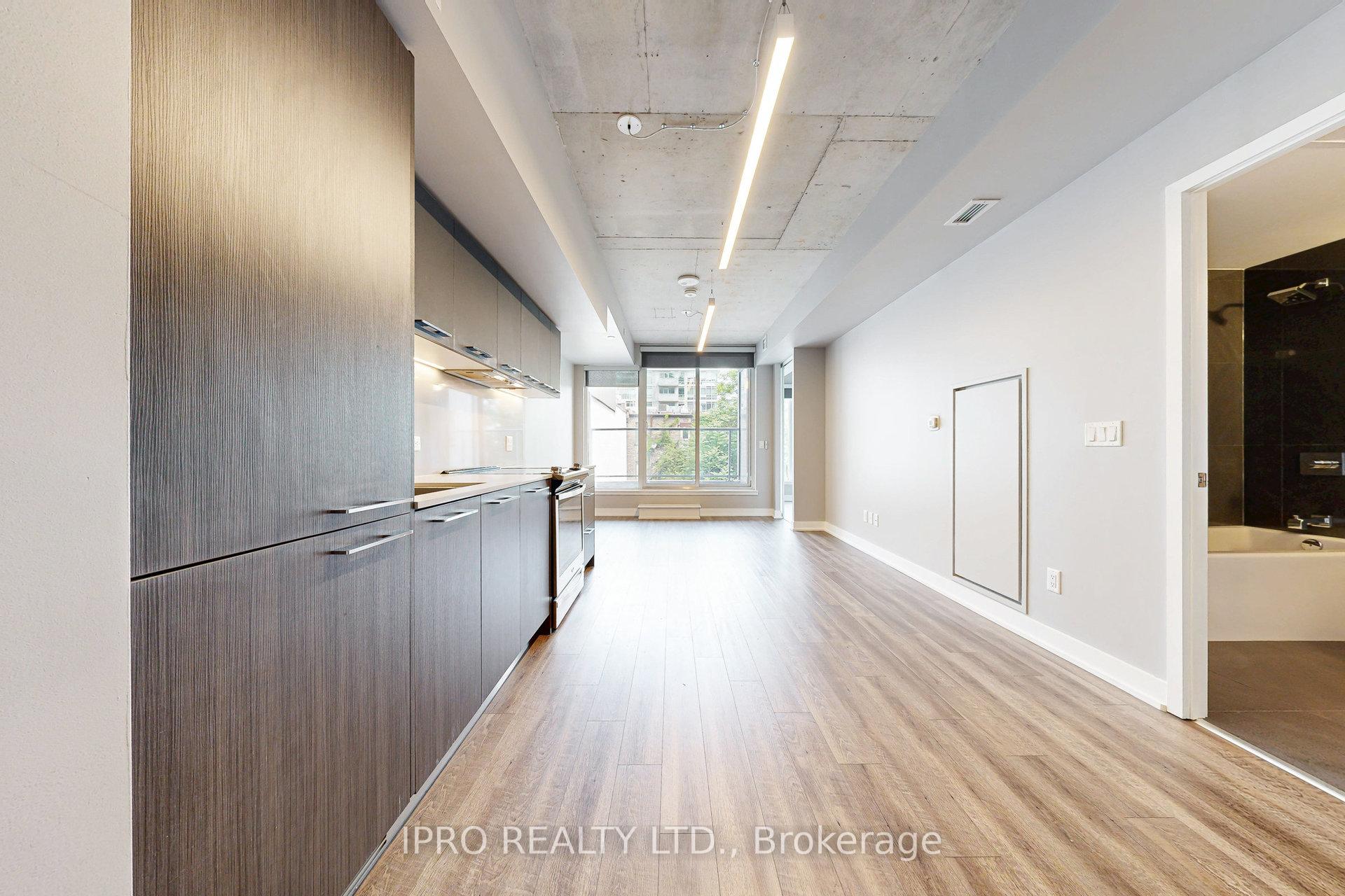 2 Bedrooms Condo at 30 Baseball, Toronto For sale