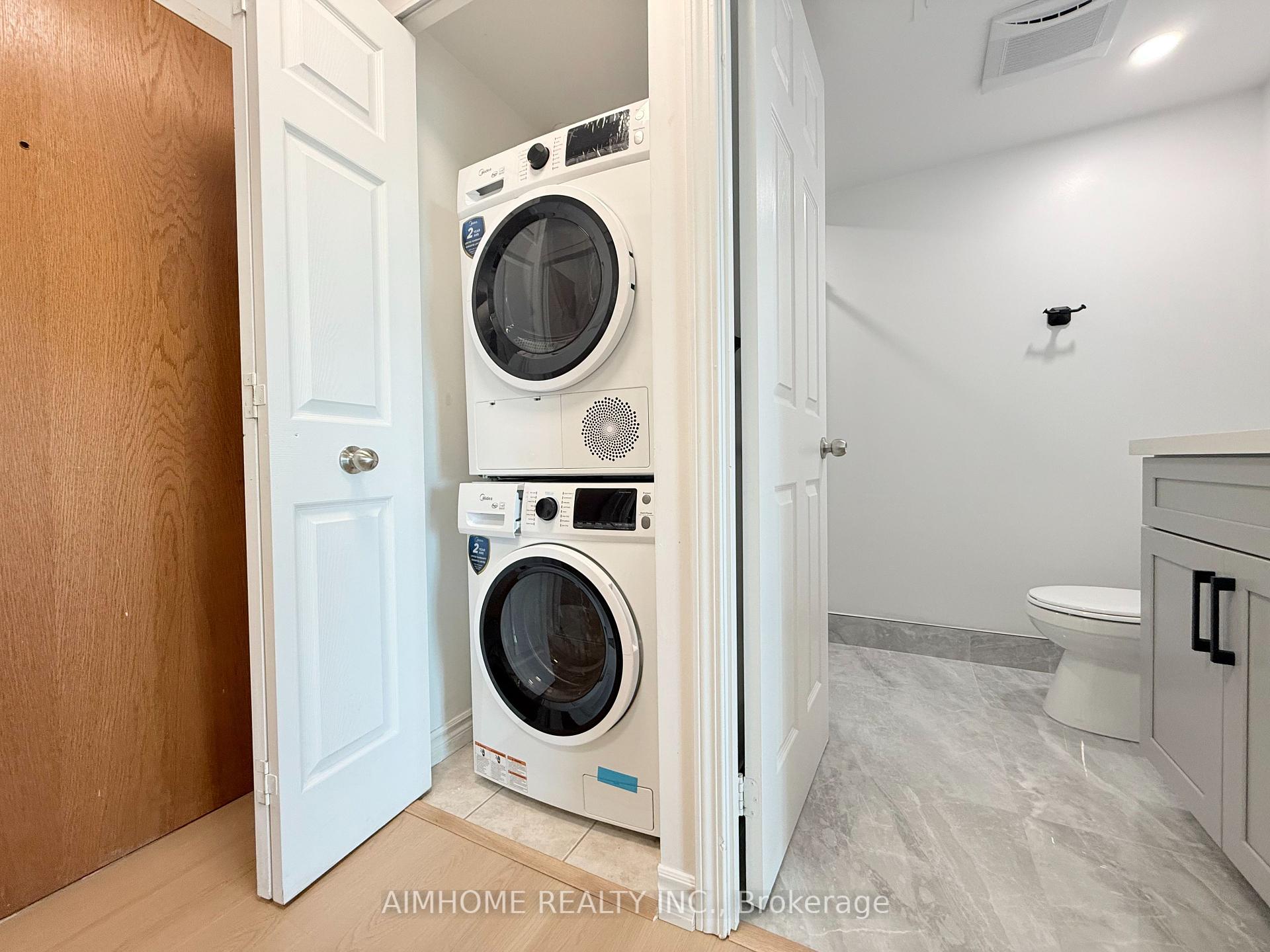 3 Bedrooms Condo at 7 Lorraine, Toronto For sale